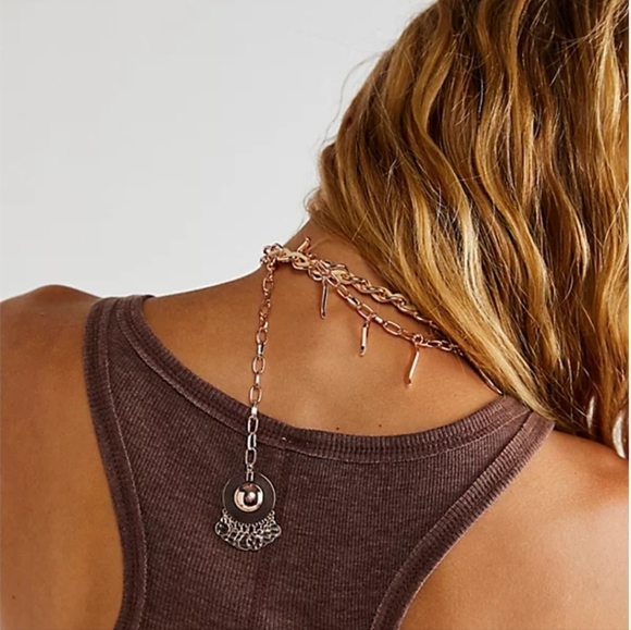 NWT Free People Sid Back Necklace in Rose Gold - Picture 2 of 8